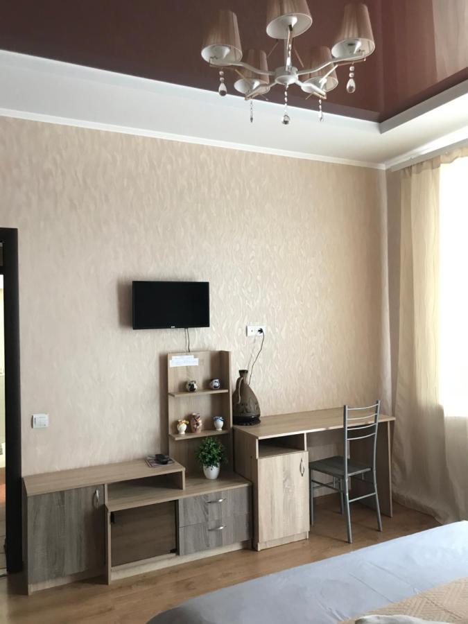 Rent Apartment In The Center Of Chernihiv Exterior photo